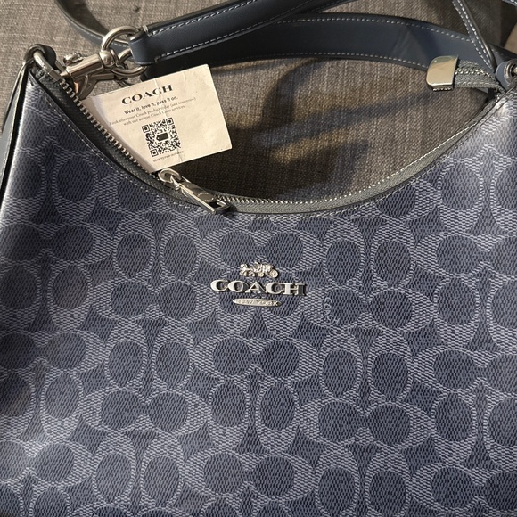 Coach Juliet Signature Shoulder Bag - Picture 4 of 5